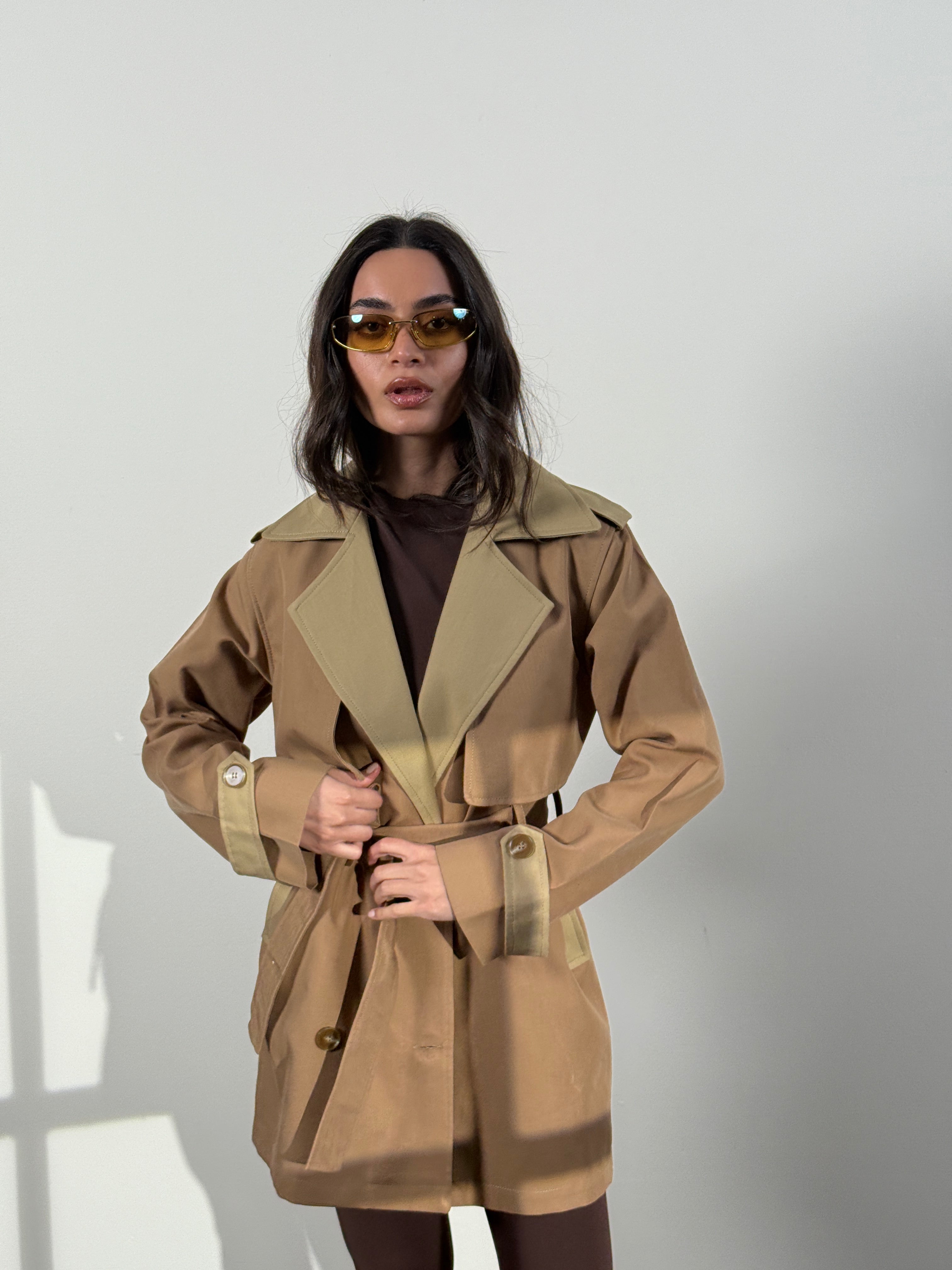 Two tone trench