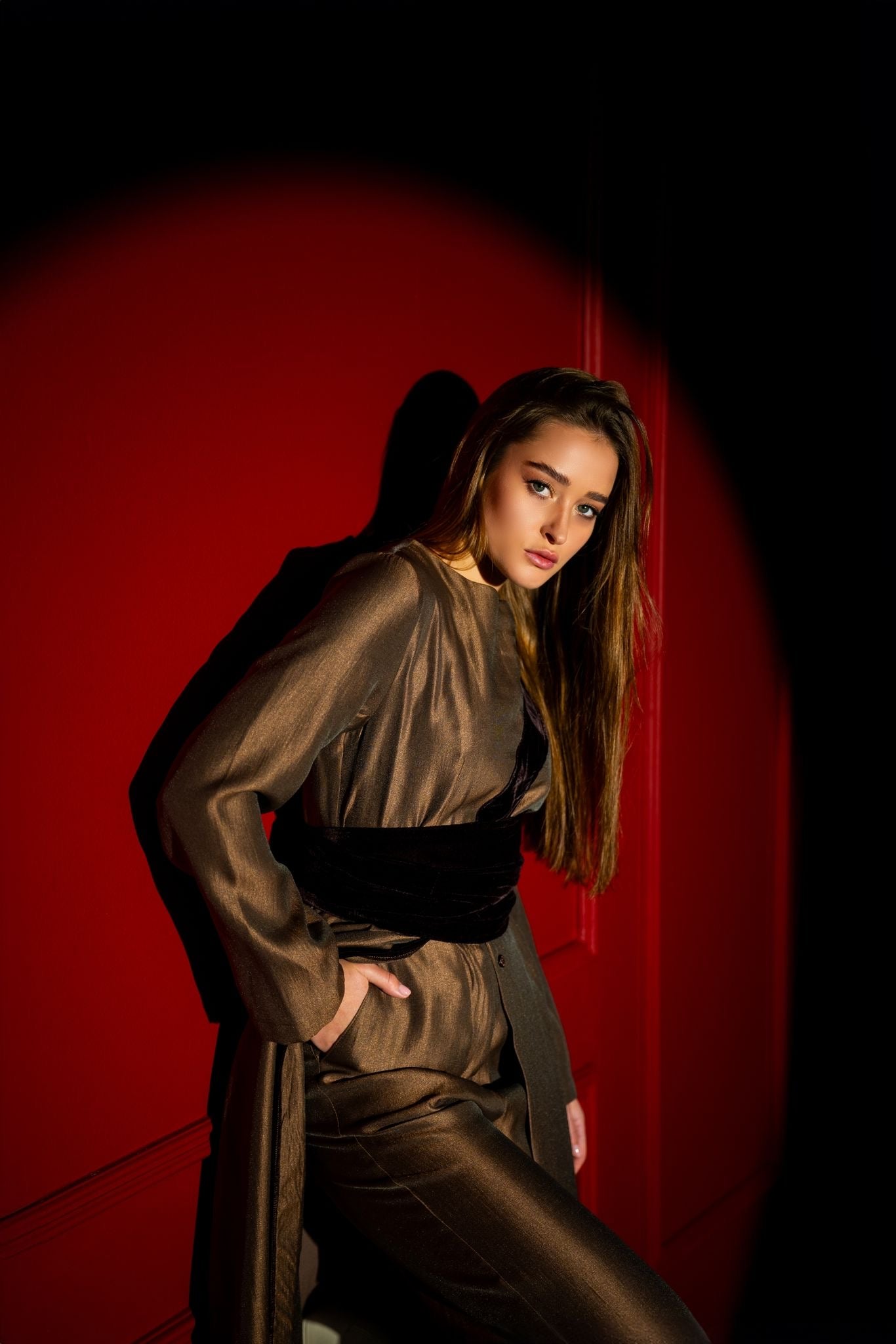 YASMINA/ Golden Brown
