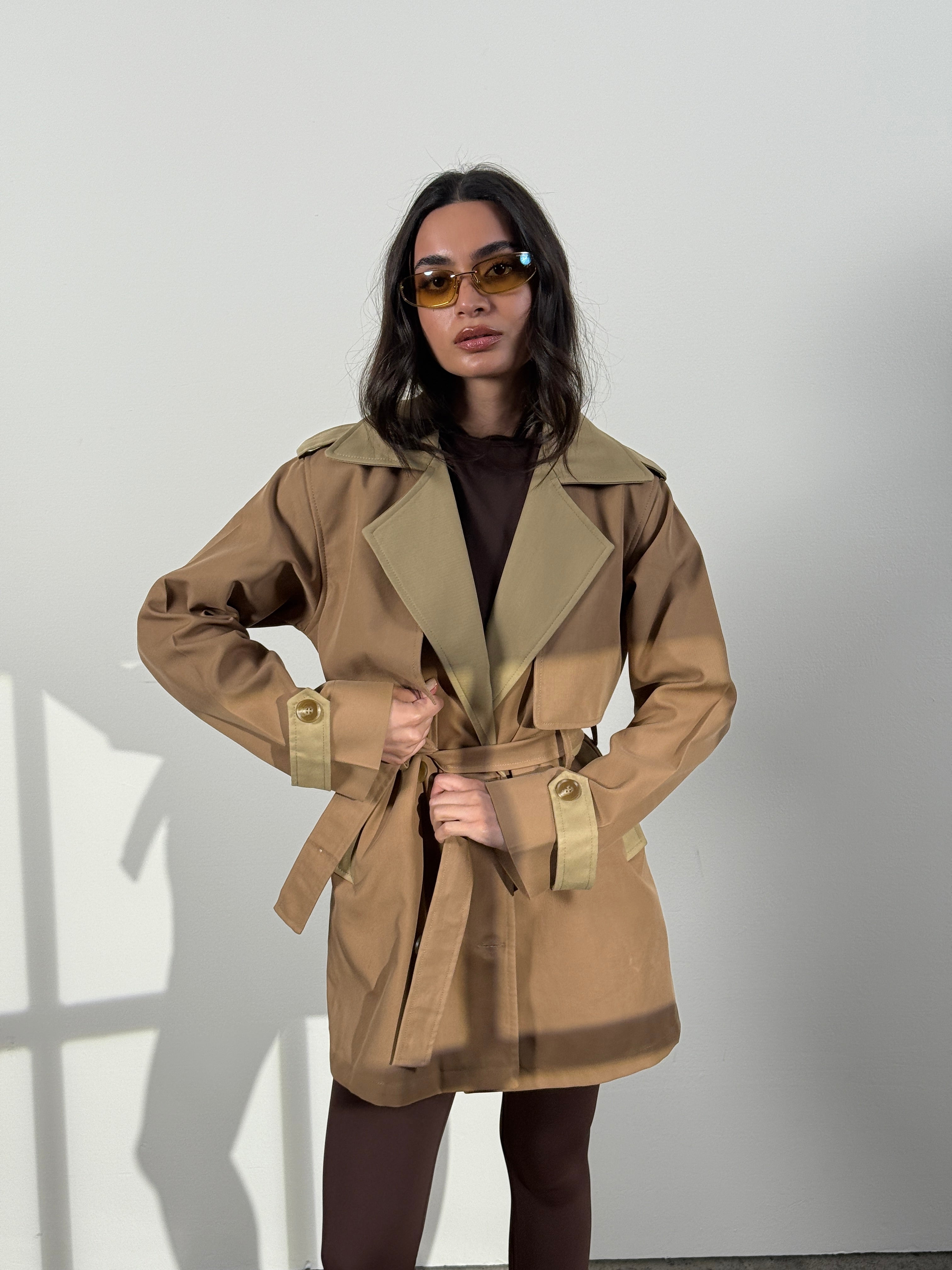 Two tone trench