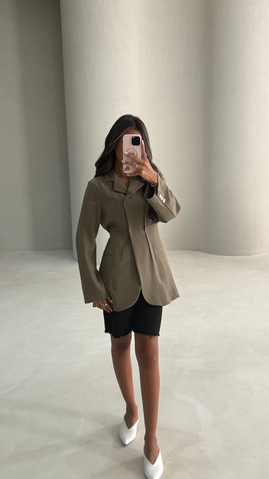 FITTED BLAZER